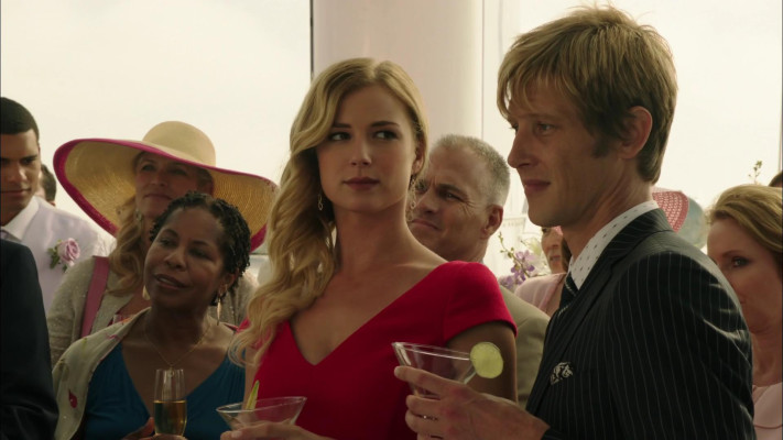 Emily VanCamp - Revenge (2012) 2x01 &#039;Destiny&#039;