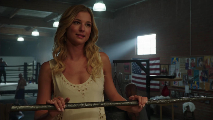 Emily VanCamp - Revenge (2012) 2x01 &#039;Destiny&#039;