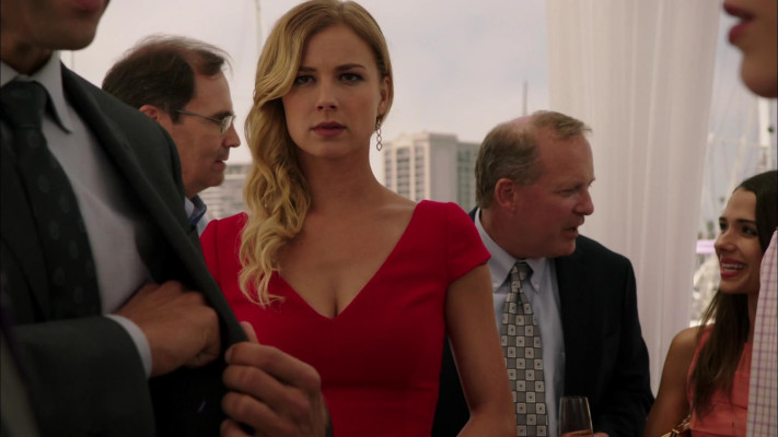 Emily VanCamp - Revenge (2012) 2x01 &#039;Destiny&#039;