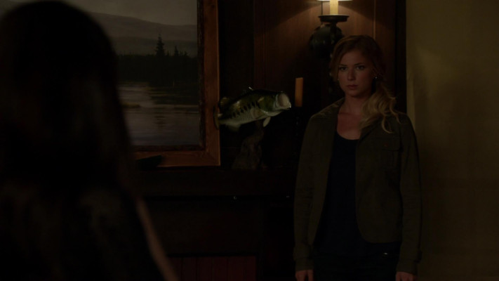 Emily VanCamp - Revenge (2012) 2x01 &#039;Destiny&#039;