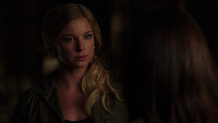 Emily VanCamp - Revenge (2012) 2x01 &#039;Destiny&#039;