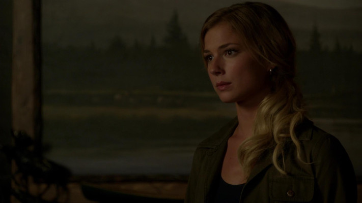 Emily VanCamp - Revenge (2012) 2x01 &#039;Destiny&#039;