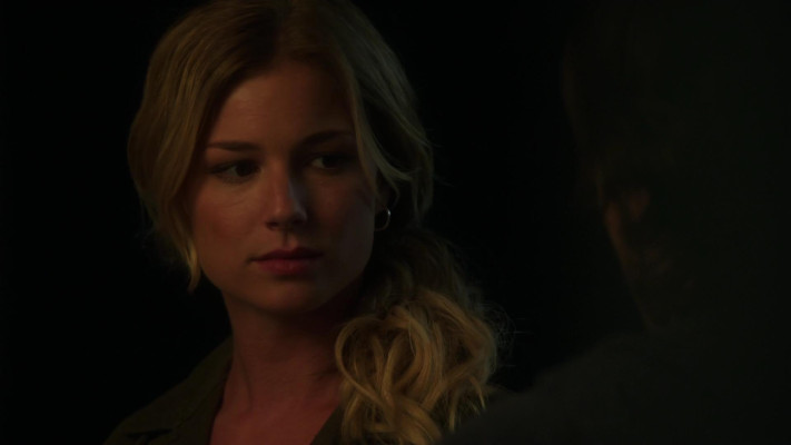 Emily VanCamp - Revenge (2012) 2x01 &#039;Destiny&#039;