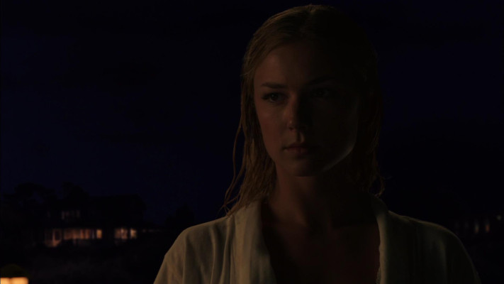 Emily VanCamp - Revenge (2012) 2x01 &#039;Destiny&#039;