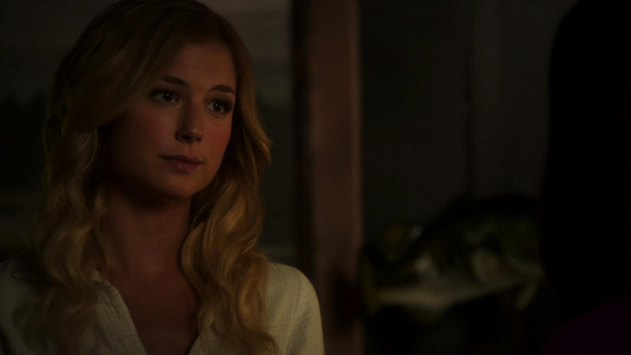 Emily VanCamp - Revenge (2012) 2x01 &#039;Destiny&#039;
