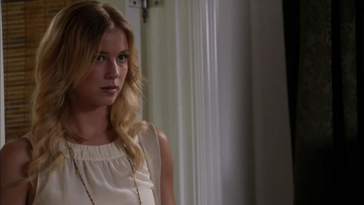 Emily VanCamp - Revenge (2012) 2x02 &#039;Resurrection&#039;