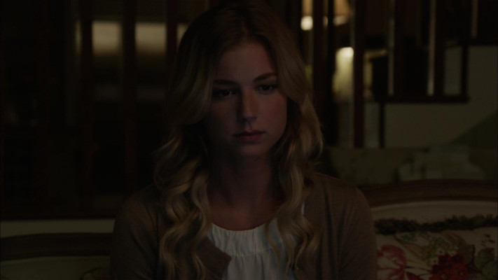 Emily VanCamp - Revenge (2012) 2x02 &#039;Resurrection&#039;
