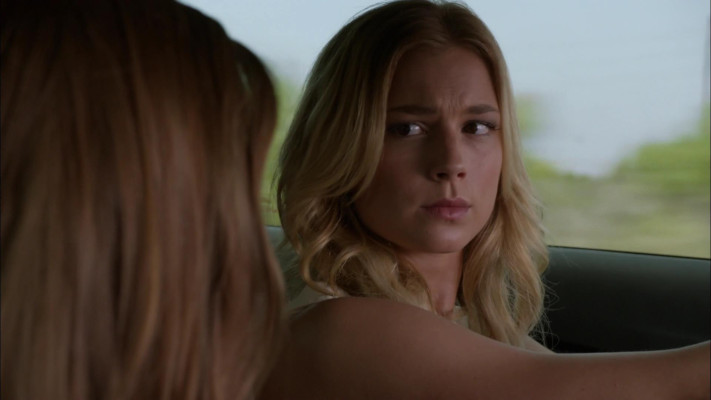 Emily VanCamp - Revenge (2012) 2x02 &#039;Resurrection&#039;