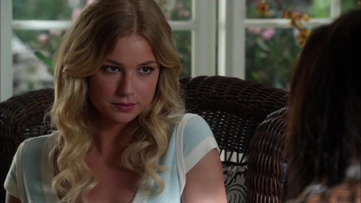 Emily VanCamp - Revenge (2012) 2x03 &#039;Confidence&#039;
