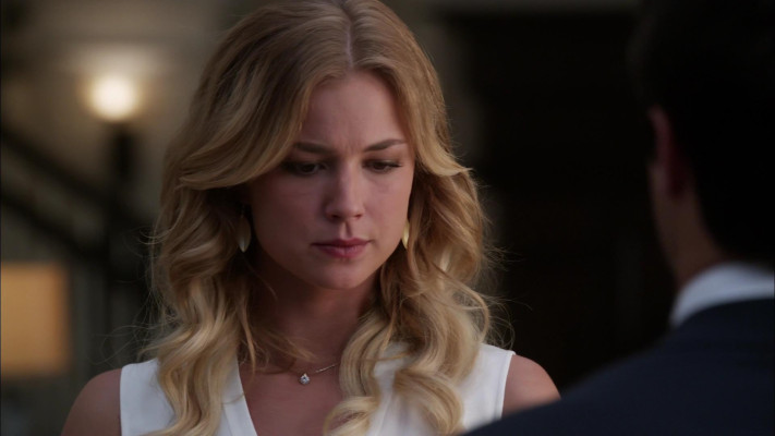 Emily VanCamp - Revenge (2012) 2x03 &#039;Confidence&#039;