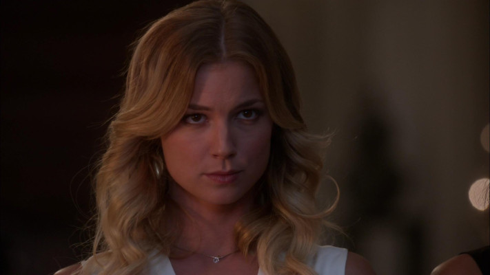 Emily VanCamp - Revenge (2012) 2x03 &#039;Confidence&#039;