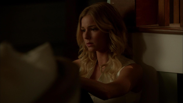 Emily VanCamp - Revenge (2012) 2x03 &#039;Confidence&#039;