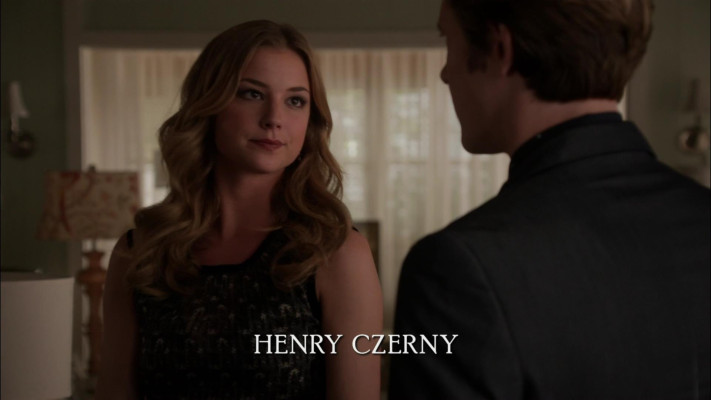 Emily VanCamp - Revenge (2013) 2x13 &#039;Union&#039;