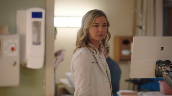 Emily VanCamp - The Resident (2019) 2x17 &#039;Betrayal&#039;