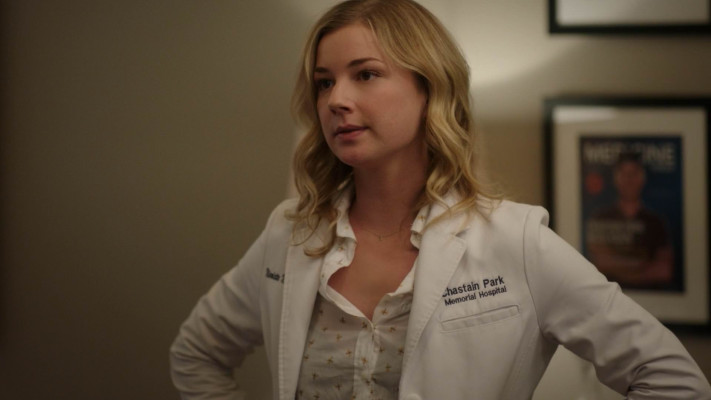 Emily VanCamp - The Resident (2019) 2x17 &#039;Betrayal&#039;