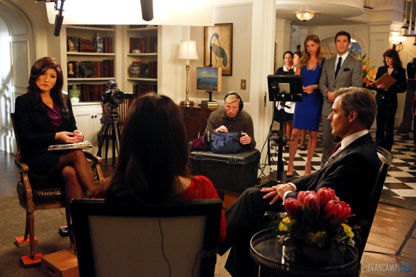 Emily VanCamp - Revenge (2013) 2x19 &#039;Identity&#039;