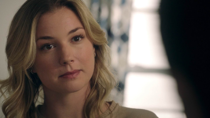 Emily VanCamp - The Resident (2019) 2x20 &#039;If Not Now, When&#039;