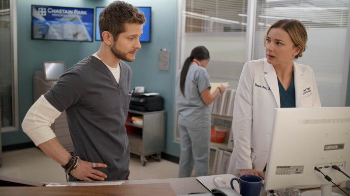 Emily VanCamp - The Resident (2019) 2x20 &#039;If Not Now, When&#039;