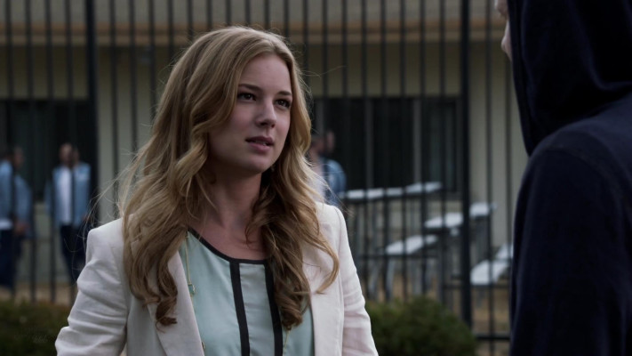 Emily VanCamp - Revenge (2013) 3x01 &#039;Fear&#039;