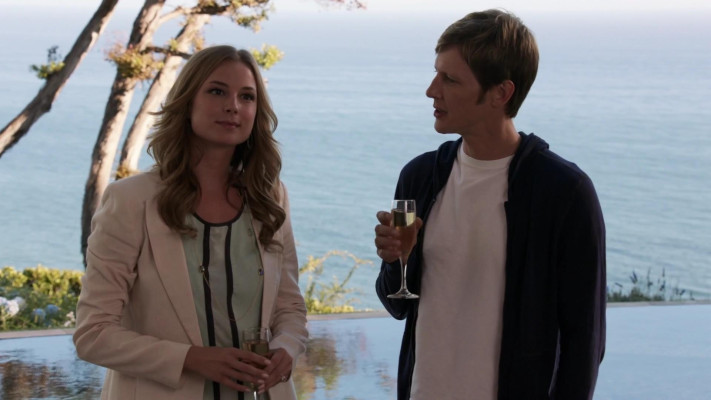 Emily VanCamp - Revenge (2013) 3x01 &#039;Fear&#039;