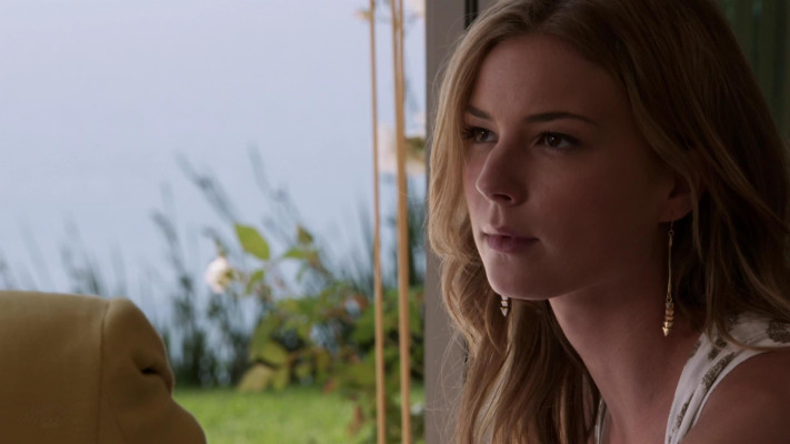 Emily VanCamp - Revenge (2013) 3x01 &#039;Fear&#039;