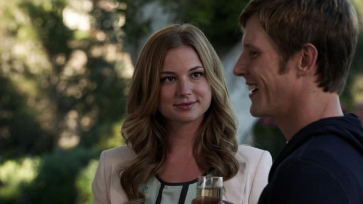 Emily VanCamp - Revenge (2013) 3x01 &#039;Fear&#039;