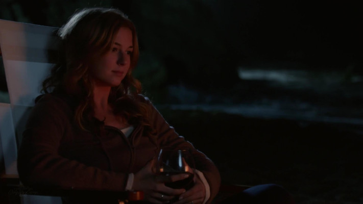 Emily VanCamp - Revenge (2013) 3x01 &#039;Fear&#039;