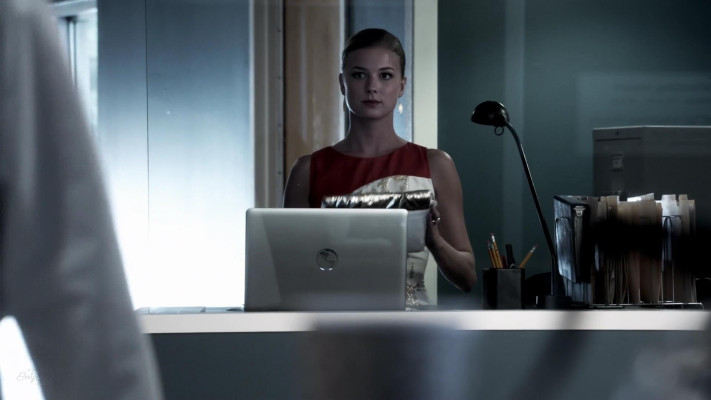 Emily VanCamp - Revenge (2013) 3x01 &#039;Fear&#039;
