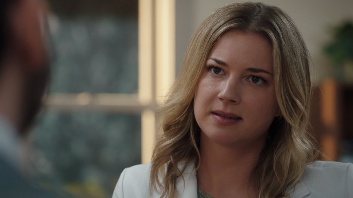 Emily VanCamp - The Resident (2019) 3x02 &#039;Flesh of My Flesh&#039;