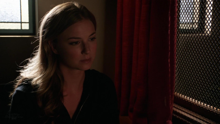 Emily VanCamp - Revenge (2013) 3x03 &#039;Confession&#039;