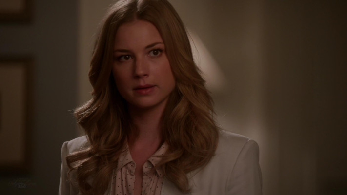 Emily VanCamp - Revenge (2013) 3x09 &#039;Surrender&#039;