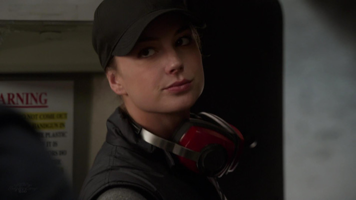 Emily VanCamp - Revenge (2013) 3x09 &#039;Surrender&#039;
