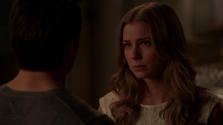 Emily VanCamp - Revenge (2013) 3x09 &#039;Surrender&#039;