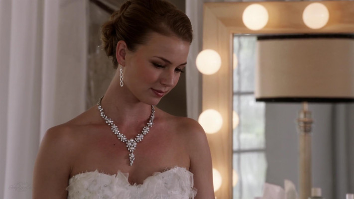 Emily VanCamp - Revenge (2013) 3x09 &#039;Surrender&#039;