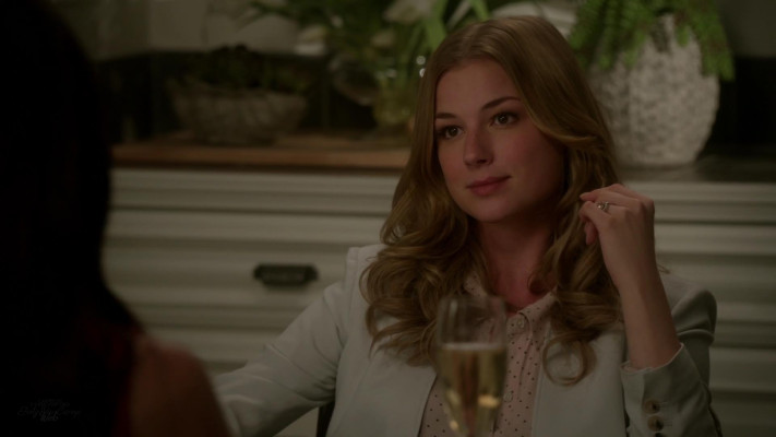Emily VanCamp - Revenge (2013) 3x09 &#039;Surrender&#039;