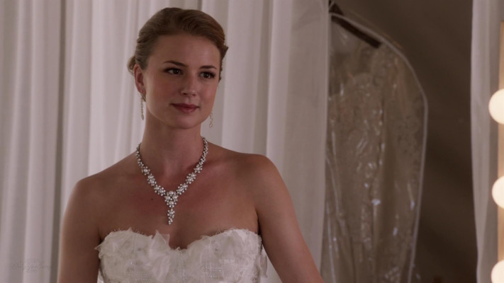 Emily VanCamp - Revenge (2013) 3x09 &#039;Surrender&#039;