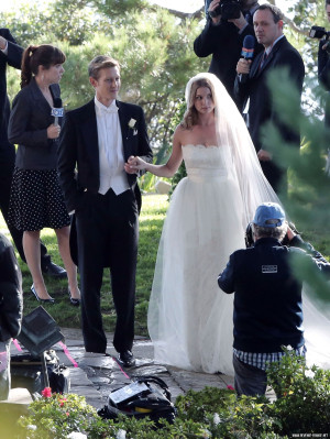 Emily VanCamp - Revenge (2013) 3x10 &#039;Exodus&#039; On Set in Palos Verdes, LA 10/29/13