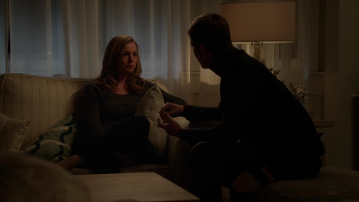 Emily VanCamp - Revenge (2014) 3x16 &#039;Disgrace&#039;