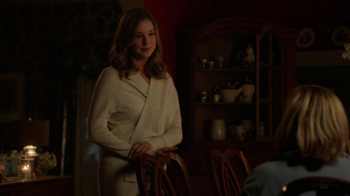 Emily VanCamp - Revenge (2014) 3x18 &#039;Blood&#039;
