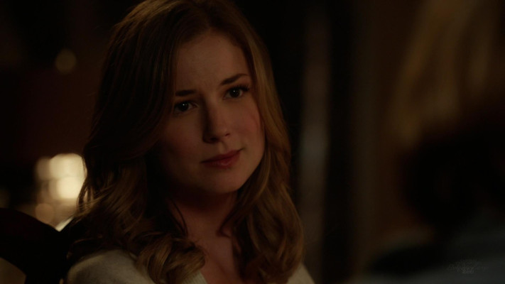 Emily VanCamp - Revenge (2014) 3x18 &#039;Blood&#039;