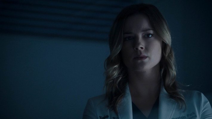 Emily VanCamp - The Resident (2020) 3x20 &#039;Burn it All Down&#039;