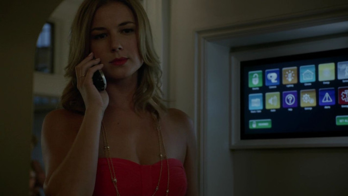 Emily VanCamp - Revenge (2014) 4x01 &#039;Renaissance&#039;
