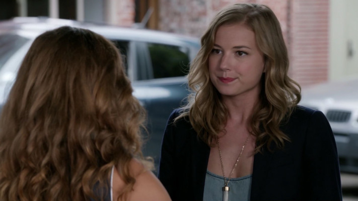 Emily VanCamp - Revenge (2014) 4x01 &#039;Renaissance&#039;