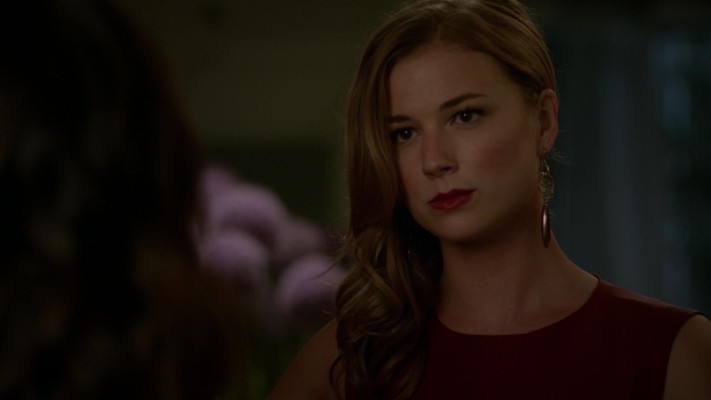 Emily VanCamp - Revenge (2014) 4x01 &#039;Renaissance&#039;