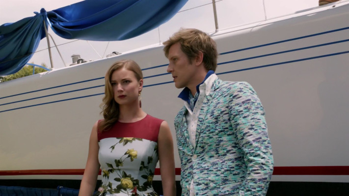 Emily VanCamp - Revenge (2014) 4x01 &#039;Renaissance&#039;