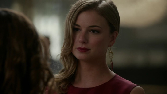 Emily VanCamp - Revenge (2014) 4x01 &#039;Renaissance&#039;