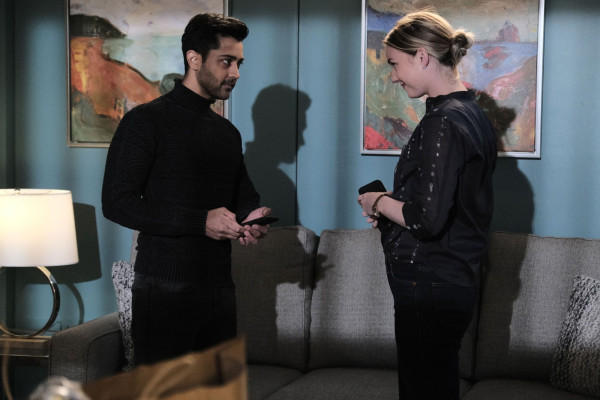 Emily VanCamp - The Resident (2021) 4x04 &#039;Moving On And Mother Hens&#039;