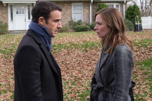 Emily Blunt - The Girl on the Train - Movie Stills