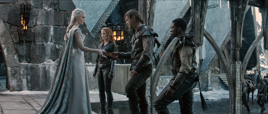 Emily Blunt - The Huntsman Winter\&#039;s War - Stills
