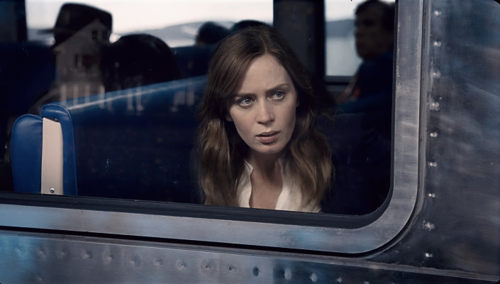 Emily Blunt - The Girl on the Train - Movie Stills